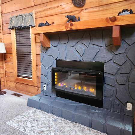 Story Brook: Beautiful True Log Cabin! Close To Dollywood, State Park, And More! Sevierville Luaran gambar