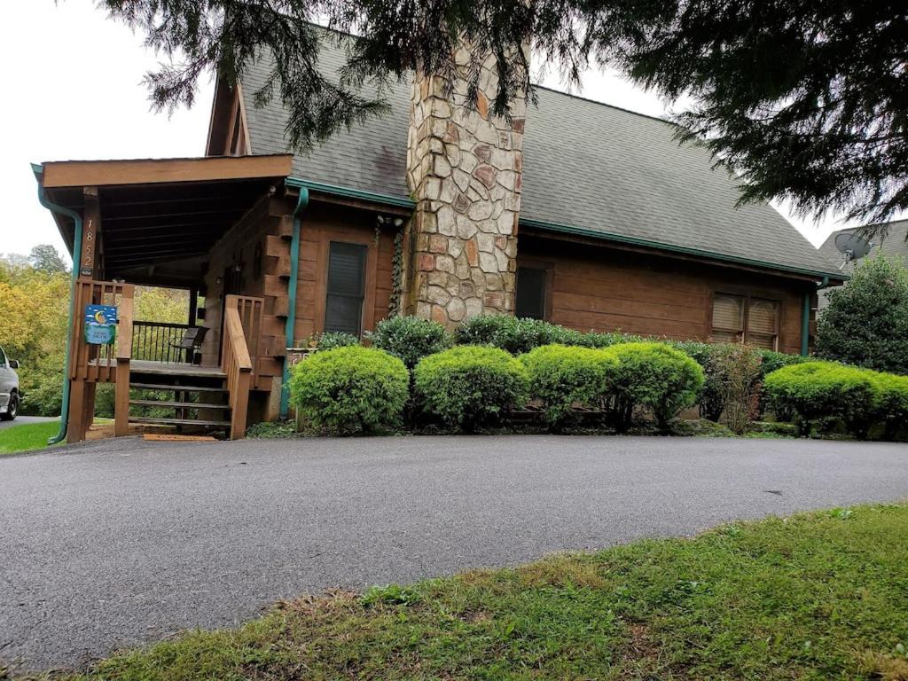 Story Brook: Beautiful True Log Cabin! Close To Dollywood, State Park, And More! Sevierville Luaran gambar