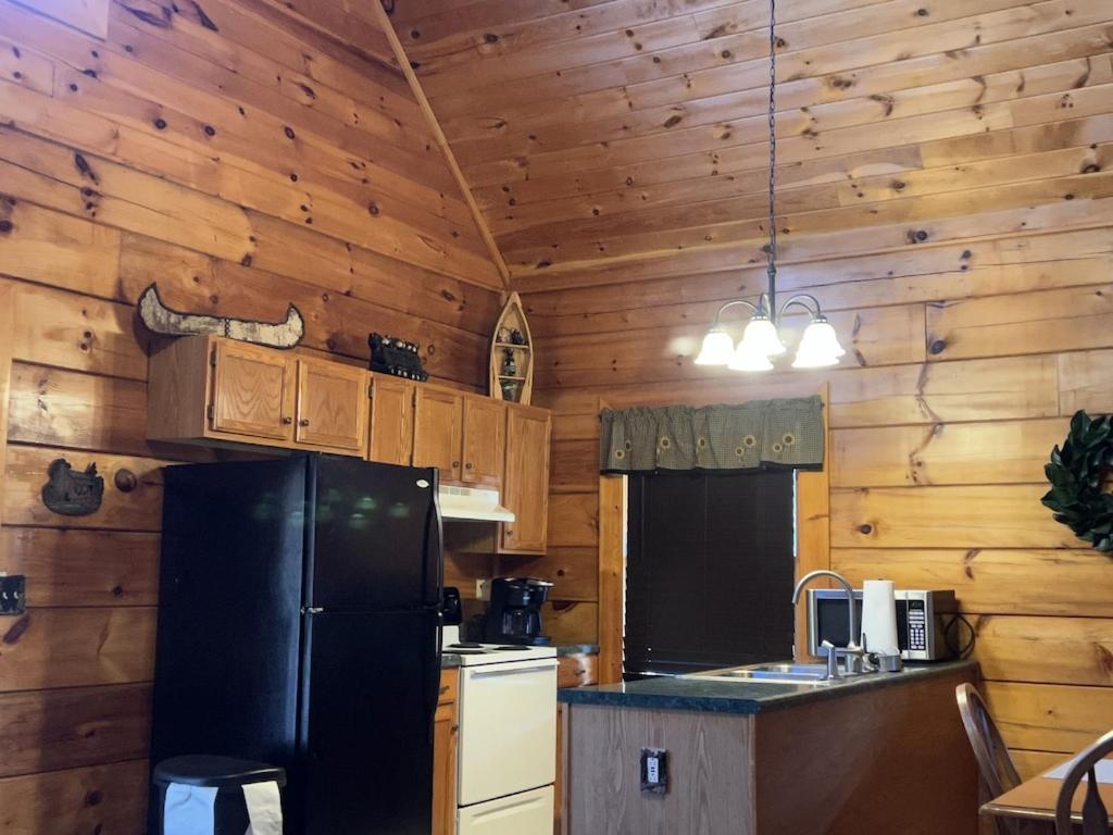 Story Brook: Beautiful True Log Cabin! Close To Dollywood, State Park, And More! Sevierville Luaran gambar