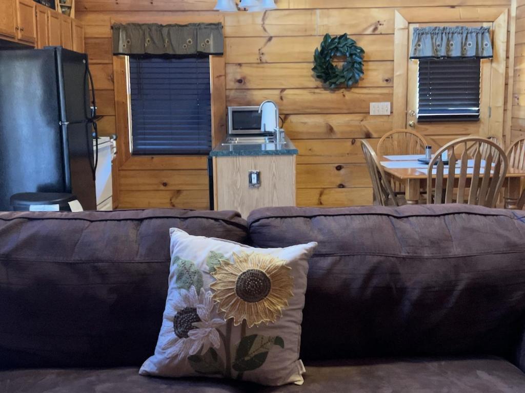 Story Brook: Beautiful True Log Cabin! Close To Dollywood, State Park, And More! Sevierville Luaran gambar